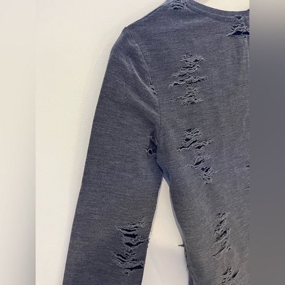 H&M Distressed Long Sleeve Shirt - Picture 10 of 14